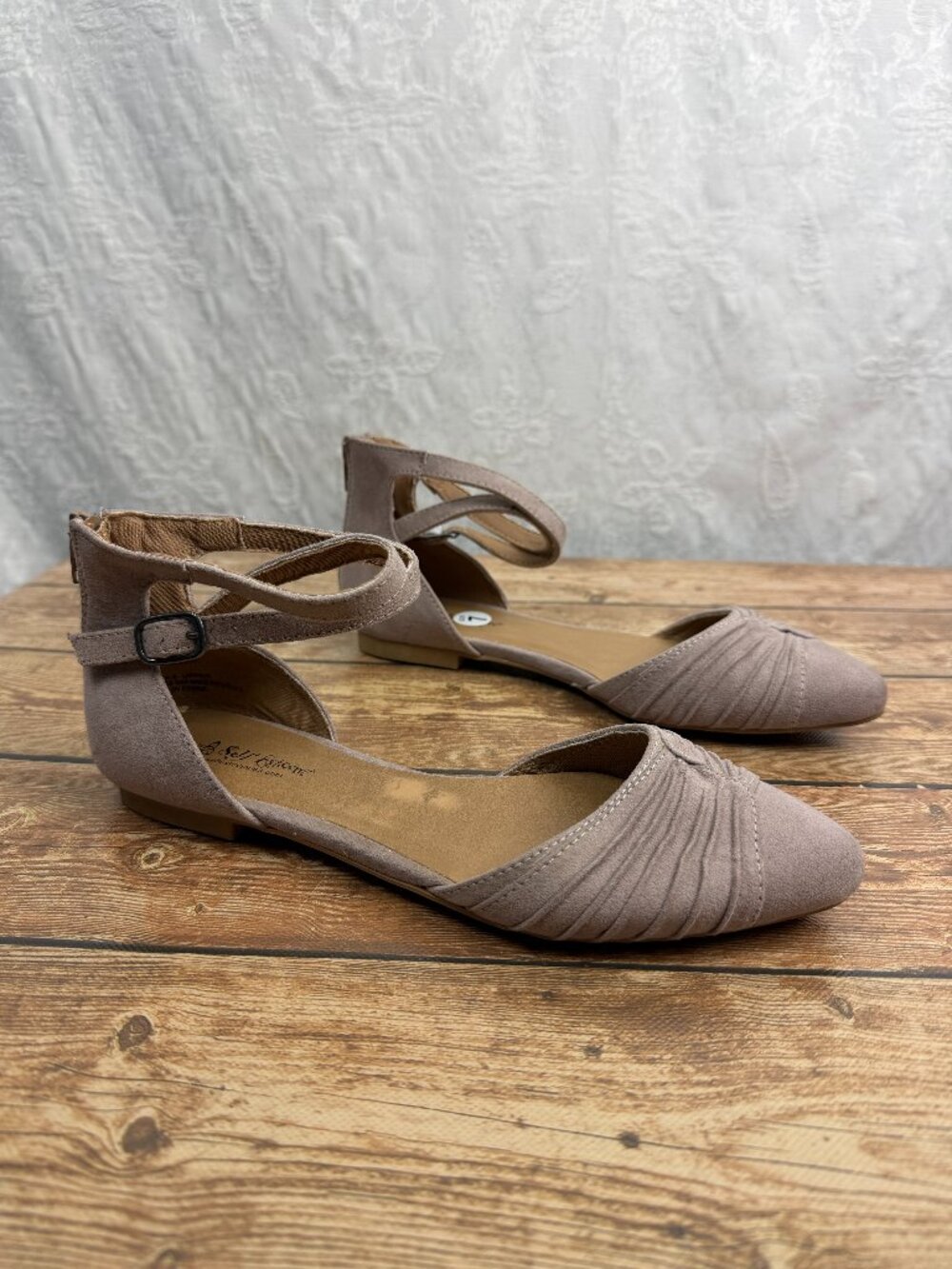 Self Esteem Women’s Taupe Suede Pointed Toe Flats Ankle Strap Size 7